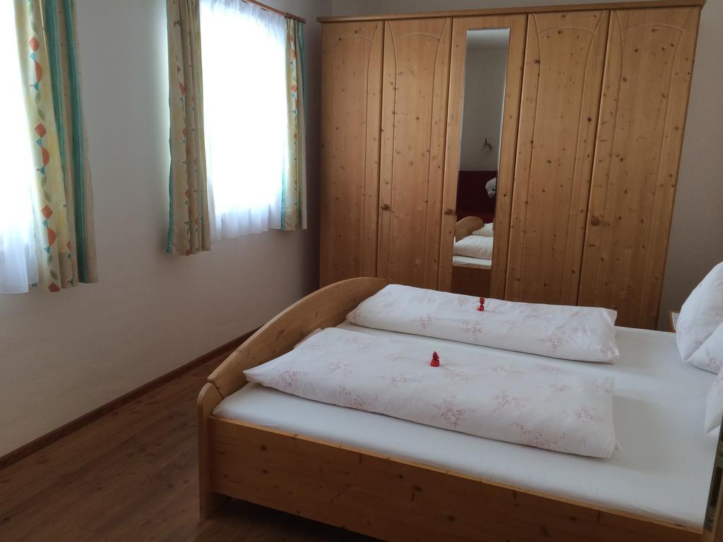 Zur Lieben Sonne Apartment Filzmoos Ruang foto